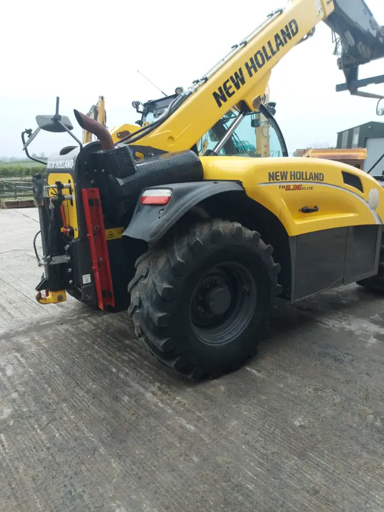 New Holland LM7.42 and TH6.36 Telehandlers photo 3