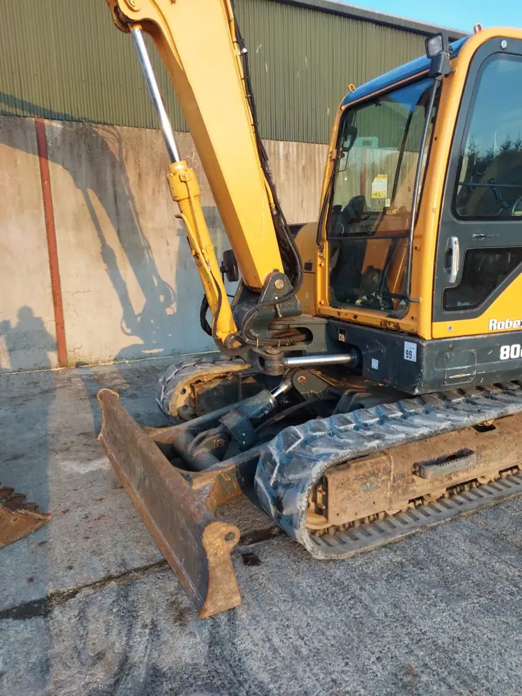 2019 Hyundai R80CR-9A Excavator photo 2