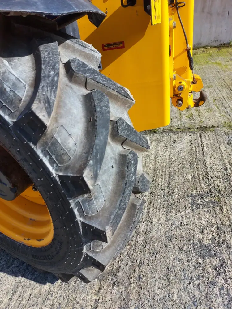 2018 JCB 527-58 Agri Telehandler photo 13