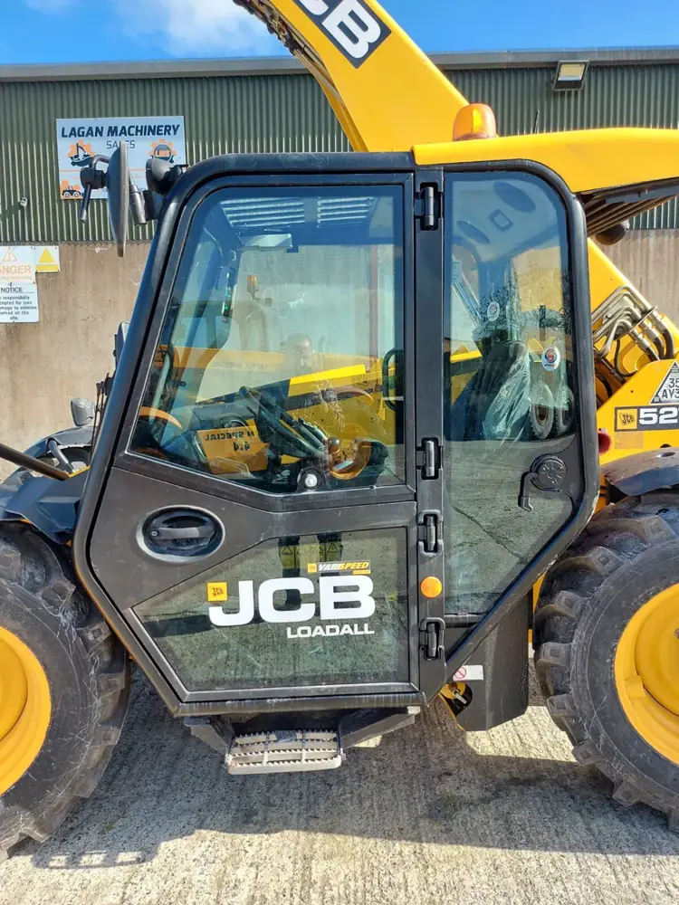 2018 JCB 527-58 Agri Telehandler photo 3